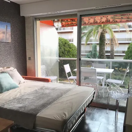 Studio 149 Seaview Apartment *